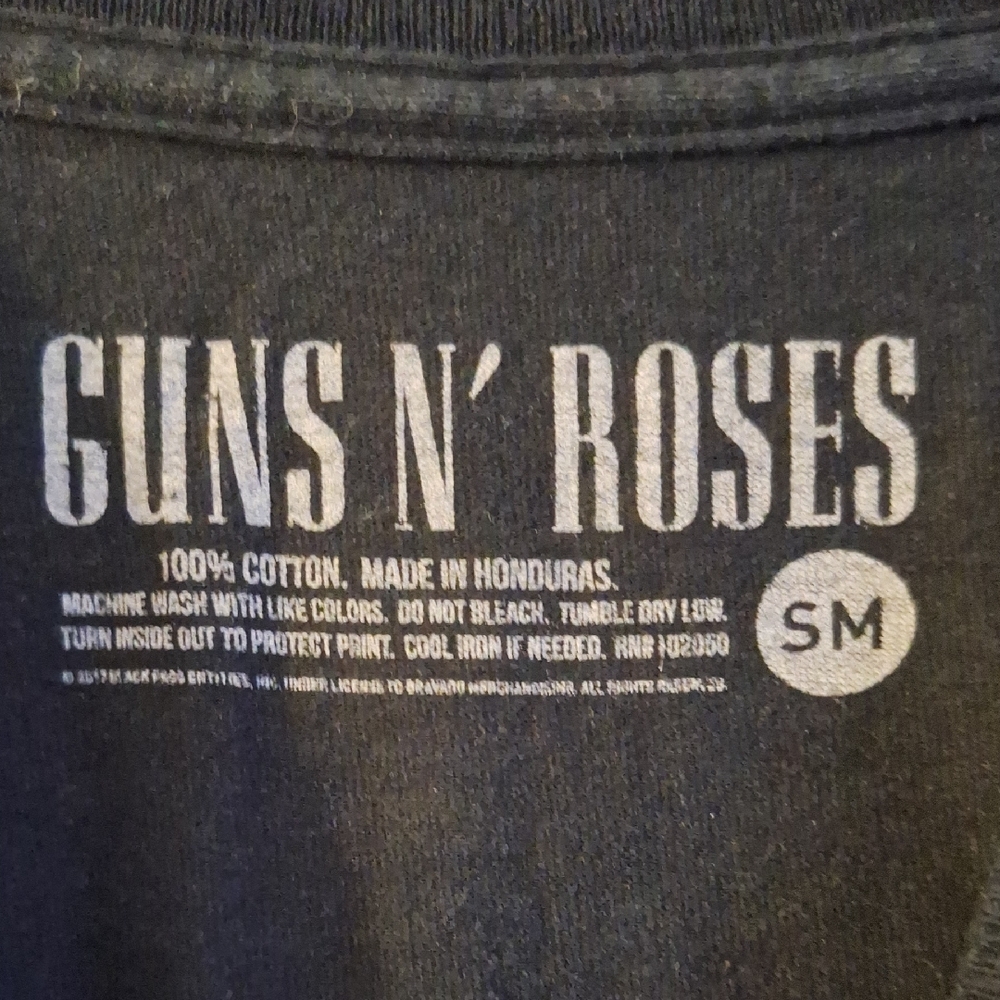 Guns N' Roses Black Graphic Tee - Picture 2 of 3